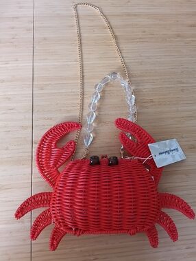 Tommy Bahama Red Crab-Shaped Woven Crossbody Bag with Gold Chain
